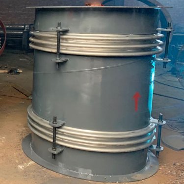 复式小拉拉杆补偿器结构及使用说明